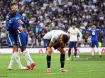 bek-tottenham-hotspur-sergio-reguilon-tengah-bereaksi-ketika.jpg