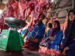 belanja-daging-tradisi-meugang-di-aceh_20170526_141629.jpg