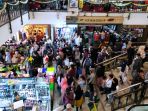belanja-kebutuhan-lebaran-di-pasar-baru-bandung_20230416_135919.jpg