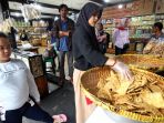 belanja-oleh-oleh-makanan-khas-bandung_20200106_001141.jpg