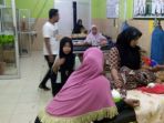 belasan-bocah-keracunan-usai-menyantap-jajanan-bakso-bakar_20170722_105607.jpg