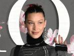 bella-hadid-tiba-di-jepang.jpg