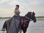 bella-luna-bagikan-foto-prewedding.jpg