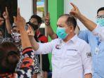 ben-s-bahat-saat-menemui-warga-desa-belanti.jpg