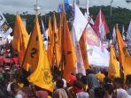bendera-golkar-di-kampanye-prabowo.jpg