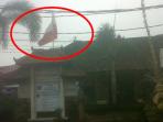 bendera-indo-terbalik-bali_20150102_094644.jpg