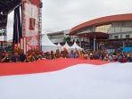 bendera-raksasa-di-iims-2019.jpg