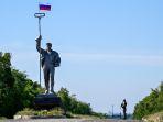 bendera-rusia-di-mariupol.jpg