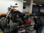 bengkel-motor-harley-davidson.jpg