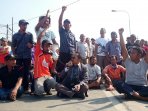 bentrokan-berdarah-eksekusi-lahan-di-semarang_20160520_030342.jpg