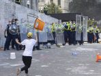 bentrokan-polisi-dengan-pendemo-di-selandia-baru_20220302_143802.jpg