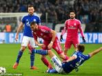 benzema-ditekel_20150219_033624.jpg