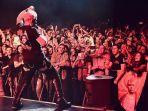 berikut-chord-kunci-gitar-termudah-dan-link-download-lagu-white-wedding-oleh-billy-idol.jpg