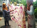 berjajar-kain-batik-bercorak-menarik-terpajang-di-sebuah-rumah_20171114_220632.jpg