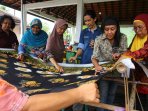 berlatih-membuat-batik-mengembangkan-umkm_20160413_021558.jpg