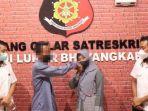 bermula-kepergok-berduaan-dengan-wanita-lain-pasutri-ini-saling-lapor-ke-polisi-kini-sepakat-damai.jpg