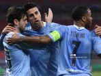 bernardo-silva-kiri-merayakan-dengan-bek-portugis-manchester-city-joao-cancelo.jpg