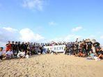 bersih-bersih-pantai-seminyak.jpg