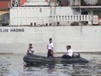bersihkan-sampah-laut-tanjung-priok_20190412_222307.jpg