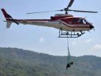 beruang-hitam-jatuh-dari-heli_20170302_092617.jpg