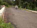 besi-pengaman-jembatan-hilang_20150310_211126.jpg
