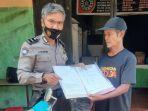 bhabinkamtibmas-desa-bojonggede-menyambangi-warga.jpg