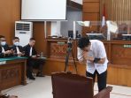bharada-e-jalani-sidang-vonis_20230215_122356.jpg