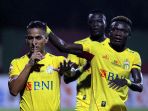 bhayangkara-fc-vs-persija-jakarta-perayaan-renan-silva_20200315_020030.jpg