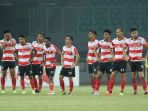 bhayangkara-vs-madura-united_20170714_213853.jpg