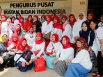 bidan-indonesia-siap-cegah-gizi-buruk-di-masyarakat_20180121_223658.jpg