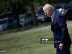 biden-berjalan-ke-marine-one.jpg