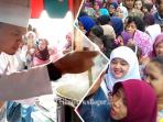 bima-arya-dan-warga_20160603_194311.jpg