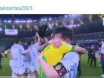 bintang-argentina-lionel-messi-dan-bintang-brasil-neymar-berpelukan-erat.jpg
