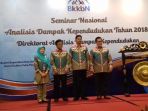 bkkbn-menggelar-seminar-nasional_20181106_210730.jpg