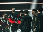 blacklist-international-kiri-saling-bersalaman-dengan-rrq-hoshi.jpg