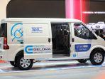 blind-van-gelora-e.jpg