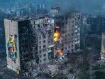 blok-apartemen-terbakar-di-kota-bakhmut.jpg