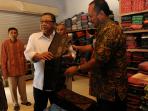 blusukan-menkop_20141215_173223.jpg