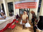 bni-salurkan-bansos-tahap-iii-di-kecamatan-tanah-abang_20170823_231938.jpg