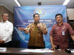 bnn-tangkap-pilot-dan-pramugari-sedang-pesta-sabu_20151224_140059.jpg