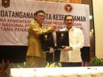 bnpt-lakukan-nota-kesepahaman-dengan-kementerian-dalam-negeri_20180312_190713.jpg