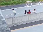 bocah-boyolali-masuk-tol-solo-semarang.jpg