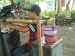 bocah-penjual-siomay_20160217_233036.jpg