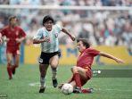 bola-yang-digunakan-diego-maradona-saat-terjadinya-gol-tangan-tuhan-bakal-dilelang.jpg