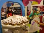 boneka-momo-maskot-asian-para-games-2018_20181007_185446.jpg