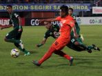 borneo-fc-ditahan-persebaya-di-kandangnya_20180512_011359.jpg