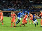 borneo-fc-kalahkan-persib-2-1-di-menit-menit-akhir_20190424_220609.jpg