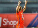 borneo-fc-menghadapi-persela-lamongan-tuan-rumah-siapkan-renan-silva.jpg