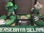 box-set-salah-satu-marchandise-persebaya-surabaya_20180502_181221.jpg