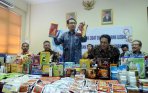 bpom-surabaya-musnahkan-produk-ilegal_20141214_172444.jpg